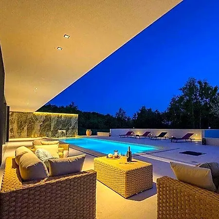 Hotel She Luxury Comfortable